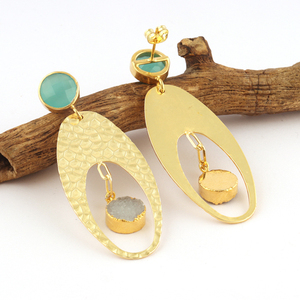 Pendientes colgantes de tuerca chapados en oro superventas, acabado martillado, Calcedonia, azúcar, Druzy, joyería clásica de declaración para bodas - Product Image 3