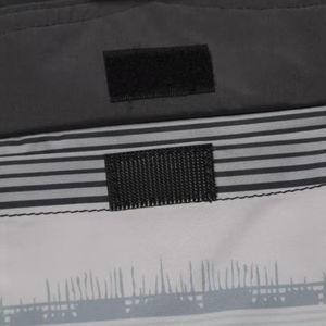 Shorts de course athlétiques durables pour hommes avec logo personnalisé, en molleton tricoté, style streetwear décontracté, couleur unie, sublimé - Product Image 4