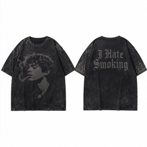 T-shirt en coton noir surdimensionné pour homme avec imprimé homme fumeur en strass et motif « J'ai horreur de fumer » au dos, col rond, manches courtes - Product Image 1