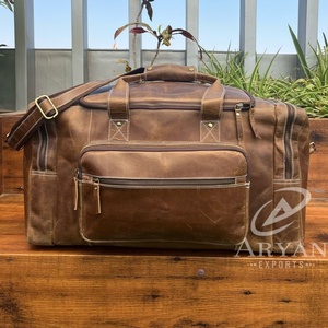 Sac de sport en cuir pleine fleur Weekender Sacs de voyage de nuit en cuir de vache avec bandoulière réglable - Product Image 1