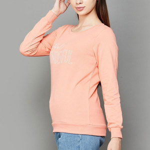 เสื้อสเวตเชิ้ตผ้าเทอร์รี่สำหรับผู้หญิง ผ้าฝ้าย 100% สำหรับฤดูหนาว สไตล์สตรีทแวร์สุดฮิต แขนยาว ปรับแต่งได้ตามต้องการ พร้อมโลโก้ด้านหน้า - Product Image 3