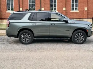 Chevrolet Tahoe Z71 2024, conduite à gauche, sièges en cuir, SUV automatique, jantes R19 - Product Image 3