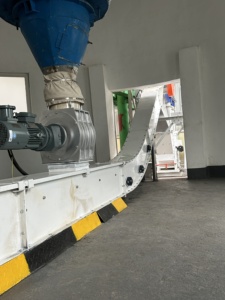 Hoge Kwaliteit Nieuwe <span class=keywords><strong>Redler</strong></span> Helling Sleep Ketting Schraper Transportband Voor Voedermolen Machine Roestvrij Staal 40 Ton/H Capaciteit - Product Image 2