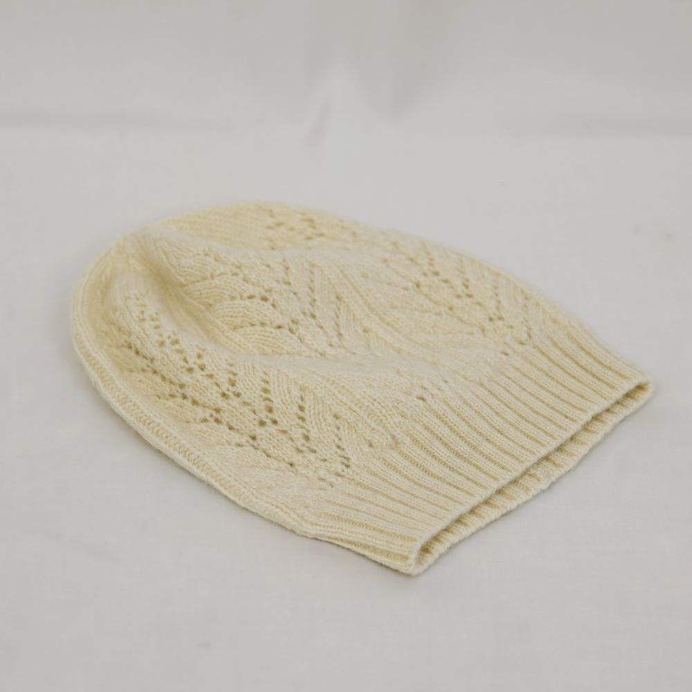 Organic White (natural, undyed sheep wool)