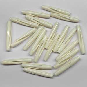 Accesorio de joyería artesanal con cuentas de hueso redondas azules talladas a mano únicas hechas a medida para crear collares y pulseras - Product Image 4