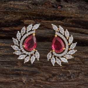 Boucles d'oreilles géométriques en zircon 184662 en cuivre et alliage avec diamant, motifs lune, cœur, étoile et chiffres - Product Image 1