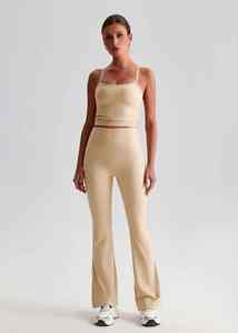 Conjunto de ropa de gimnasia de dos piezas para mujer, camiseta sin mangas y mallas, conjunto de Fitness, ropa de entrenamiento OEM personalizada para mujer, Yoga Se - Product Image 4