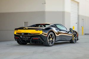 Ferrari 296 GTB Assetto Fiorano 2025, Motor V6 F163 de 3.0 Litros con Doble Turbo, Motor Eléctrico MGU-K - Product Image 4