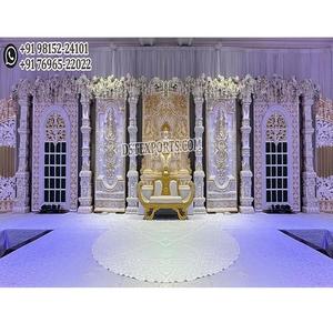 Grandeur scène de mariage avec piliers et panneaux décor de mariage sud-indien Inspire scène grand décor de scène pour les mariages sri-lankais - Product Image 1