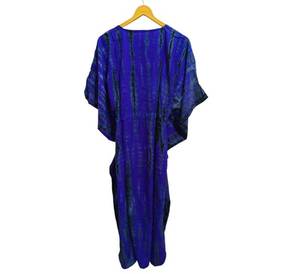 Robe kimono de couleur bleue très demandée, couvre-bikini, vêtement de nuit, robe longue, kimono en soie recyclée vintage indienne fait à la main - Product Image 6
