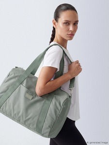 Fabricante de Bolsas Deportivas de Nailon Impermeables de Gran Capacidad para Mujer, con Logotipo Personalizado, Marca Privada OEM ODM - Product Image 1