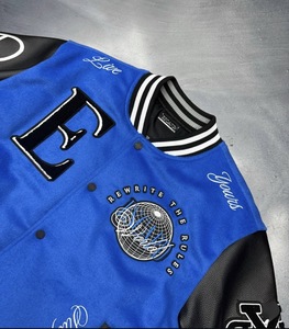 เสื้อแจ็คเก็ตวาร์ซิตี้ผู้ชายแบบหนาสำหรับฤดูหนาว ทำจากผ้าขนสัตว์ พร้อมลายปักแบบแพทช์เวิร์ค ดีไซน์ปักเชนิล แขนเสื้อแบบหนัง - Product Image 6