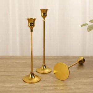 Support de bougie en métal doré simple, parfait pour un usage quotidien, décoration de table, salon, salle à manger et décoration de la maison, en provenance d'Inde - Product Image 3