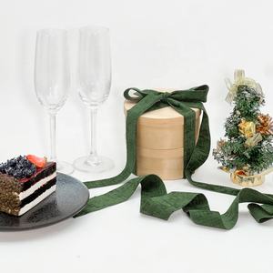 Pita Chenille Poliester 1 Inci Gulungan Pita Mewah Ideal untuk Pembungkus Hadiah Hari Raya - Product Image 6