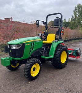 Mini Tractor John Deere 2025R de 30 HP, 2000 kg, Certificado de Origen con Informe e Inspección por Video - Product Image 3