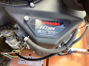 เครื่องตัดหญ้าแบบยืนขับ SCAG SVRII-52V-23FX V-Ride II ขนาด 23 แรงม้า เครื่องยนต์ Kawasaki FX ใบมีด 52 นิ้ว สำหรับงานพาณิชย์ แบบ Zero Turn มือสองขาย - Product Image 3