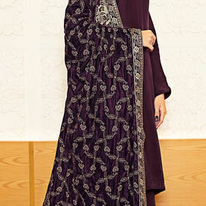 2023 Solid Color Plain Casual Velvet <b>Shawls</b> for Girls Professional Manufactures Lightweight <b>Women</b> Velvet <b>Shawls</b> - Product Image 6