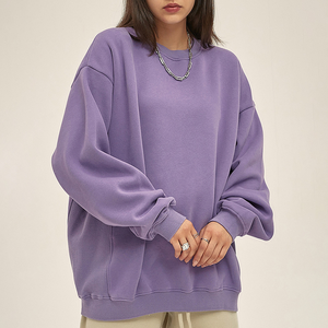 Ensemble de sweat-shirts à manches longues personnalisés pour femmes, en molleton, avec logos brodés, style uni, coupe décontractée - Product Image 3
