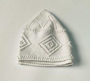 Chapeau de prière pour hommes musulmans tricoté à la main Kufi fait avec 100% coton de qualité supérieure est plus doux et confortable chapeau musulman du Bangladesh - Product Image 1