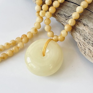 Donut de Ámbar Blanco Hecho a Mano, con Collar de Cuentas de Ámbar Báltico - Product Image 4