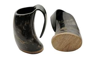 Mini gobelet en corne d'animal écologique Viking pour vodka, whisky, miel, vin, bière - Meilleur cadeau d'anniversaire pour tous les amoureux - Product Image 4