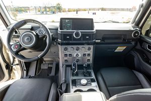 Grenadier Fieldmaster Edition 2024 USADO, Bajo Kilometraje, Motor en Buen Estado, Transmisión Automática, Techo Panorámico, Luces LED, Listo para Enviar - Product Image 2