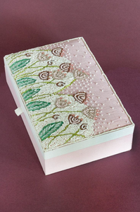 Belle broderie faite à la main et boîte à bijoux de couleur perlée produit brillant décoratif pour la maison fabriqué par glowin fashion - Product Image 3