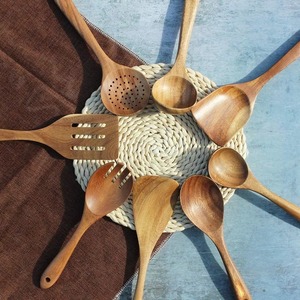 Juego de utensilios de cocina de madera de acacia natural con soporte y resto de cuchara Cucharas de cocina antiarañazos para ocasiones de boda - Product Image 1