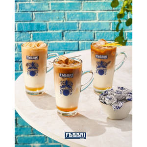 Ensemble de démarrage Fabbri pour latte glacé Comprend 4 sirops de 1 L et 6 verres à lait Essentiels pour le service de boissons Code 09340 - Product Image 3