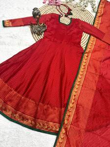 Tela de algodón muselina suave y pura, elegante, cómoda y personalizada, traje Salwar de diseñador para mujeres o niñas, especial a un precio razonable. - Product Image 4