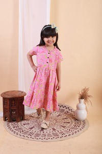 Nouveautés Tenue en coton décontractée pour enfants, filles, style simple avec bouton de décoration pour l'été - Product Image 5