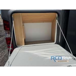 Camping-car Chinook Maverick SS 2025, châssis Ford Transit AWD, construction en aluminium, 4-6 passagers, normes d'émission EURO 5 - Product Image 3