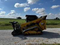 Chargeuse sur chenilles compacte CAT 289D3 Diesel avec attache broyeur pour travaux forestiers