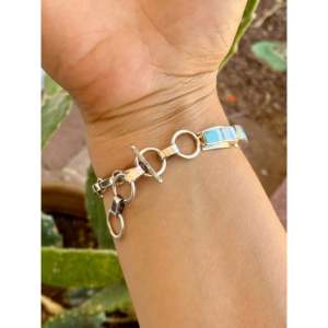 Pulsera de Eslabones Finos con Incrustaciones de Turquesa Natural Golden Hill y Plata de Ley de Stanley Manygoats - Product Image 3