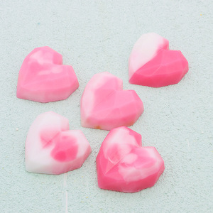 Huile essentielle de rose Love Diamond bio personnalisée 50g, boîte cadeau en forme de cœur faite à la main, nettoyant moussant hydratant, éliminateur d'odeurs - Product Image 2