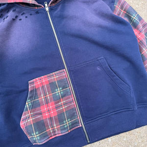 Sudadera Holgada Unisex con Estampado de Letras Coloridas y Diseño Hip-hop Urbano Y2K con Efecto Desgastado por el Sol - Product Image 4