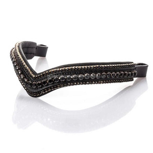Banda de cuero negro con forma de V para cejas de caballo, cadena de diamantes de imitación con cristales negros de triple fila, venta al por mayor de fábrica - Product Image 6