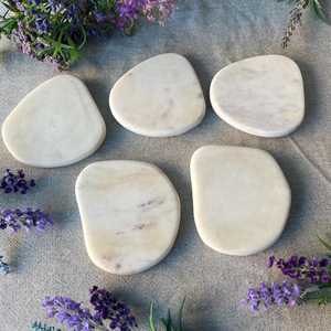 Juego de 5 Posavasos de Mármol Blanco Gris Tallados a Mano, Accesorios de Piedra Natural para Mesa de Centro, Decoración de Lujo - Product Image 3