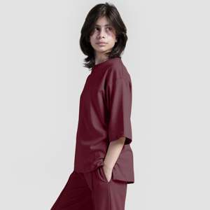 Chemise confortable bordeaux 002 avec un élément de mode simple - Product Image 3