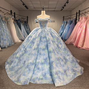 Vestido de Quinceañera/Jubileo de Tul Azul Cielo con Hombros Descubiertos, Cuentas, Flores y Brillo, Modelo Dy8550 - Product Image 6