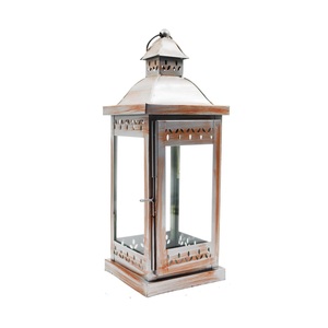 Marco de metal de diseño premium con linternas de vela de pozo de vidrio El mejor fabricante para bodas con tamaños de 9,5x9,5x24,25 pulgadas - Product Image 3