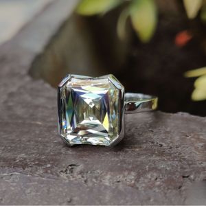 Anillos de Compromiso de Oro Sólido de 10 Quilates con Diamante Moissanite con Corte Asscher de Lujo, Certificado por GRA, para Mujer - Product Image 2