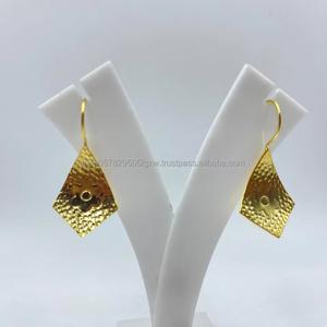 Sophisticated Women's Sterling <b>Silver</b> <b>Earrings</b> Durable Gold-Plated with Classic <b>Pearl</b> Stone Best Price for Weddings Parties Gift - Product Image 2