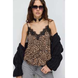 Blusa de Poliéster Ligera de Alta Calidad con Cuello en V y Hombros Descubiertos, Estilo Casual para Mujer, Corte Regular, Verano Otoño, Bordado a Cuadros y Leopardo - Product Image 5