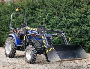 รถแทรกเตอร์ Farmtrac 26 Pro 4WD สมรรถนะดีที่สุดสำหรับขาย กำลังเครื่องยนต์ดีเซล 26 แรงม้า ระบบขับเคลื่อน 4 ล้อ ระบบ PTO และดีไซน์ประหยัดน้ำมัน - Product Image 5
