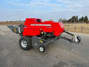 Nouvelle presse à balles carrées et presse à balles rondes pour ensilage Massey Ferguson 1840, robuste et de grande capacité - Product Image 3