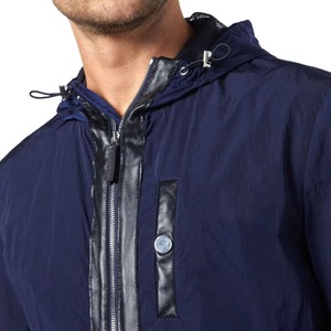 Veste coupe-vent imperméable pliable et légère OEM pour hommes Logo personnalisé Veste coupe-vent pour hommes - Product Image 5