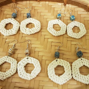 Boucles d'oreilles boho en rotin faites à la main pour femme, accessoires de mode - Product Image 5