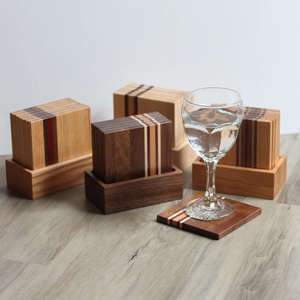 Dessous de verre élégants en bois de noyer sophistiqués Décoration de table artisanale pour la maison Meilleurs tapis et tampons en bois - Product Image 6