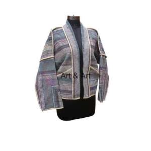 Chaquetas Acolchadas Reversibles de Otoño Invierno, Hechas a Mano con Diseños Bordados Intrincados, Logotipo Personalizado Único en la Parte Delantera, Algodón - Product Image 2